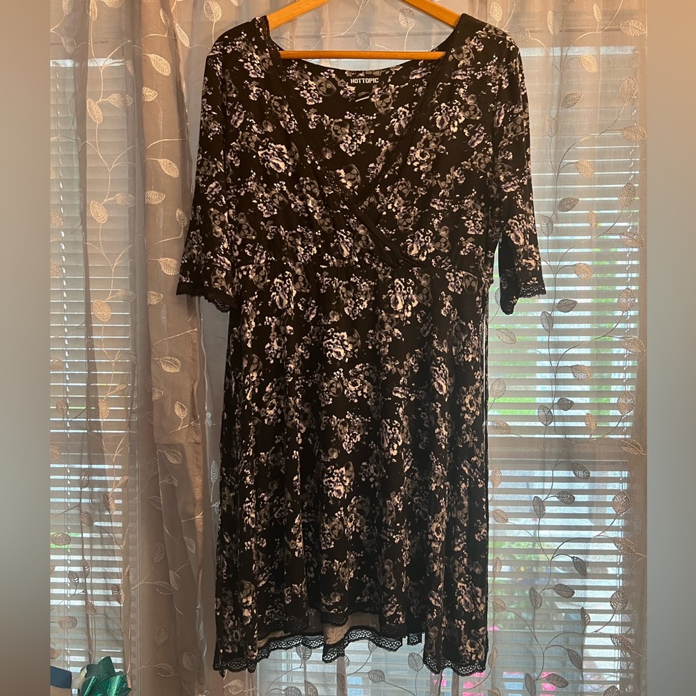 Hot topic dress